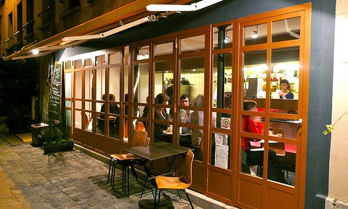 Caff� dei Cioppi, 159 rue du Faubourg Saint-Antoine, +33.(0)1.43461014