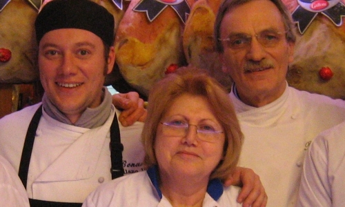 Una parte della famiglia Bonardi, da 39 anni nella gastronomia milanese