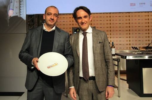 <p>Premio <i>Creatività in cucina </i>assegnato a <b>Pino Cuttaia</b> del ristorante <i>La Madia</i> di Licata (Agrigento). Premia <b>Piero Gabrieli </b>di <i>Molino Quaglia</i></p>