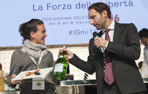 <p>Il Premio Vent'anni è stato assegnato a <strong>Fabiana Scarica</strong> di <em>Villa Chiara - Orto e Cucina</em>, a Vico Equense (Napoli). Ha premiato <strong>Stefano Marini</strong>, direttore Business Unit Italia di <em>Sanpellegrino</em>.</p>