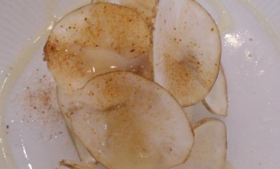 Carciofi di Gerusalemme con radici di dente di leone e creme caramel al burro salato
