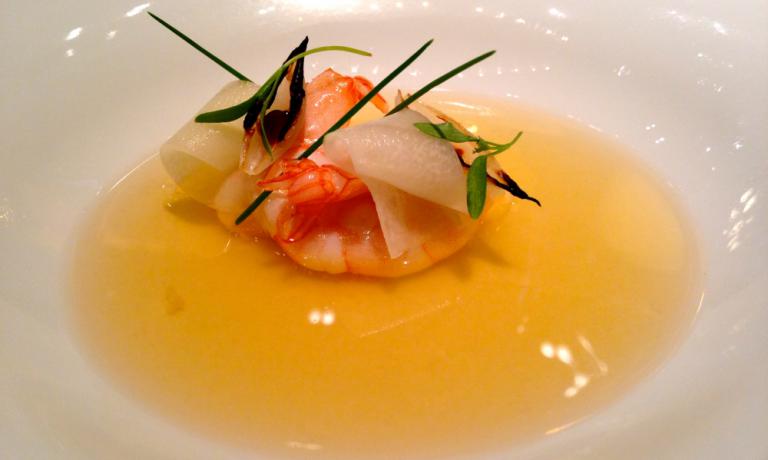 Gamberi con chuchu, tamarindo e cajuina