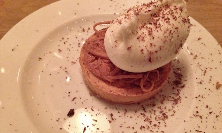 Tagliatella, burratina espressa, cioccolato di Modica al limone: creazione golosa di Giovanni Fausto Bertolini