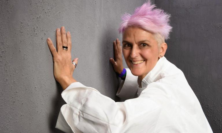 Cristina Bowerman sarà una delle protagoniste di questo pranzo benefico: la chef della Glass Hostaria è anche impegnata da tre anni in un'altra attività benefica, che si ripete tra pochi giorni. Domenica 2 ottobre presso l'Azienda Agricola Fattoria di Fiorano, alle porte di Roma, BIO*SAGRA For KIDS ospiterà chef, pasticceri e artigiani di Roma e dintorni, per proseguire, come succede da tre anni, il finanziamento della borsa di studio di un ricercatore dell'Ospedale Pediatrico Bambino Gesù impegnato nello studio del ruolo terapeutico di alcune diete per la cura dell'epilessia infantile