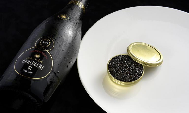 Nature ’61 2009 - Pas Dosé di Berlucchi sarà abbinato, in una cena speciale a New York, all’ antipasto di Massimo Bottura Una Lenticchia meglio del caviale,