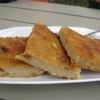 [p][i]Pannileib[/i], ovvero impasto di patate, farina d'orzo e carne di maiale, una delle ricette pi&ugrave; ghiotte della tradizione di [a href=|http://it.wikipedia.org/wiki/Saaremaa|]Sareema[/a], isola tra le pi&ugrave; grandi d'Estonia. Quelle in foto sono state consumate (inghiottite) nella Locanda&nbsp;[i]S&ouml;&ouml;gimaja[/i] di&nbsp;L&uuml;manda, pacifico borgo a ovest dell'isola[/p]