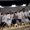 [p]Sul palco di Identit&agrave; Milano 2011 Paolo Marchi, con i Cavalieri e il loro mosaico di creazioni in onore della Cucina Italiana[/p]