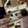 Noi di Identit&agrave; per tre giorni siamo andati in giro nei cinque mercati selezionati a scoprire che gli stessi commercianti si sono fatti portavoce verso i clienti dell&rsquo;iniziativa e del suo risvolto solidale, con grande entusiamo e coinvolgimento. Qui il nostro racconto.