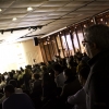 [p]La sala gremita[/p]
[br /]