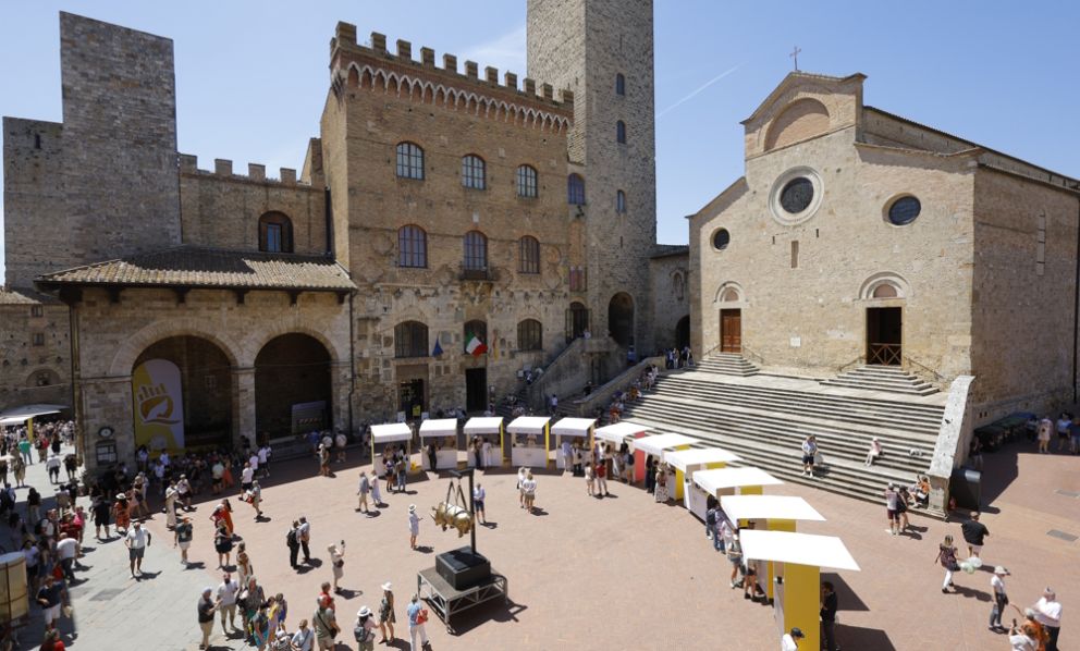 Vernaccia di San Gimignano, il vino delle torri: 750 anni senza perdere identità