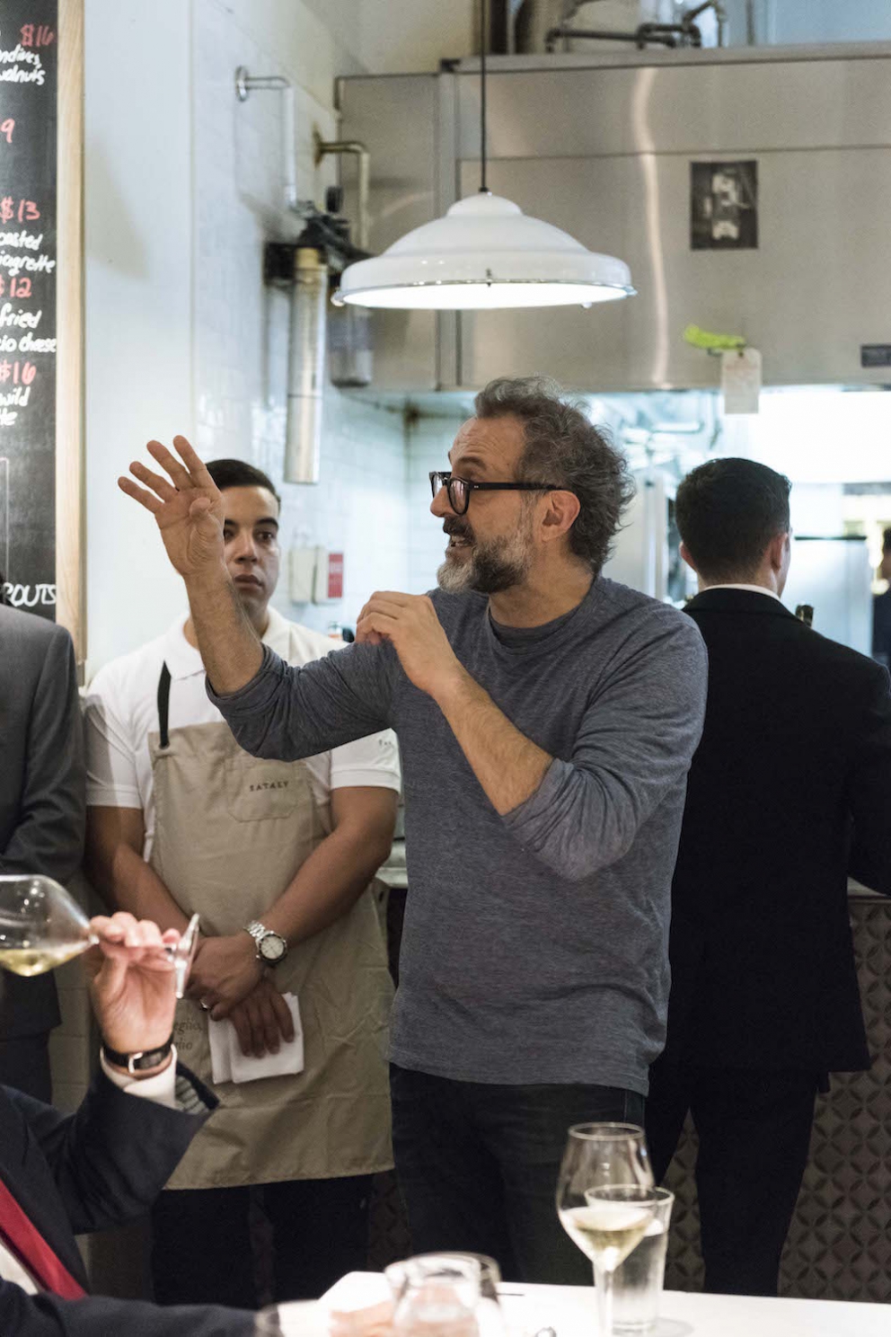Galleria fotografica






Giancarlo Perbellini di Casa Perbellini, mattatore a Chicago









Gnocchi di polenta di Storo, pane, verze, rape rosse, brodo al caprino e polvere di crosta di Grana Padano, il piatto della lezione di Perbellini in Illinois









Le t-shirt di Eataly









Sarah Grueneberg, chef del ristorante Monteverde di Chicago, una bella sorpresa

 









La pasta di Sarah è quasi cotta…









…e darà vita a splendidi Spaghetti Monograno Felicetti, Grana Padano, pecorino romano e toscano, ricotta di siero di latte, blend di 4 pepi









Carlo Cracco, protagonista di una lezione e di un pranzo a Chicago









The making of… Bacio Perugina

 









Gli Spaghettoni Felicetti con plancton di Carlo Cracco

 









Fusillotti Cappelli Monograno Felicetti e burro affumicato, un primo efficace di Carlo Cracco

 









Pasta ancora protagonista con i deliziosi Sedani Monograno Felicetti e vellutata di fagioli con polpo, abalone della baia di Monterey e pepe affumicato di Michael Tusk, chef del Quince di San Francisco

 









I tortelli al topinambur, primo piatto del pranzo di Eataly Chicago. La firma è ancora di Michael Tusk

 









L’Uovo affumicato presentato da Carlo Cracco al pranzo di Chicago

 









Crostata di buttermilk, il dolce di Chicago firmato a Eataly Chicago da Rob Wing, resident chef

 









Spalla fondente d’agnello, cipolla, mozzarella affumicata e pane al pomodoro, il secondo di Chicago di Giancarlo Perbellini

 









I formaggi di Carozzi: Quader de Cavra, formaggio Branzi, Valtunt della Valsassina

 









Franco Pepe e Lidia Bastianich, protagonisti della lezione d’apertura della settima edizione di Identità New York

 









Tutto esaurito anche quest’anno alla Scuola di Eataly Flatiron

 









Il prologo della lezione numero 2 di New York: Massimo Bottura e Alex Atala vanno in diretta sulla pagina facebook del New York Times. Con loro, la foodjournalist Melissa Clark

 









Massimo Bottura e Alex Atala

 









I passatelli ricavati dagli scarti della pizza, oggetto della lezione newyorkese di Massimo Bottura

 









Massimo Bottura e il fido secondo Davide Di Fabio

 









Alex Atala, passione paulista

 









Il piatto della lezione di Alex Atala: petto di vitello (brisket) con bacuri e cipolle pickled

 









L’omaggio di Massimo Bottura a Identità Golose

 









Massimo Bottura scherza coi ragazzi del suo team

 









La Lasagna di zucchine con pomodori e marinara piccante, il piatto di Matthew Kenney, cuoco vegano e crudista americano

 









La Zuppa di Grana Padano con pomodori pelati e pane raffermo di Niko Romito, co-autore con Kenney della terza e ultima lezione di New York

 









Romito e il metrò

 









Paolo Marchi e Matthew Kenney al pronti-via della cena Dine Around da Eataly Flatiron

 









La Tagliatelle di alghe cacio e pepe di Matthey Kenney al Dine Around

 









Tartufi protagonisti con Urbani Truffles

 






