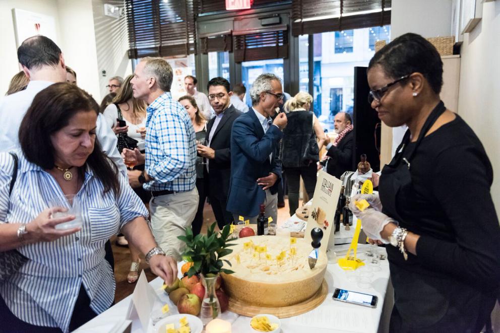 Photogallery






350 guests, divided into six shifts














Virgilio Martinez with assistant Lorenzo Dal Bo









Nicola Farinetti and Corrado Scaglione














Caterina and Susy Ceraudo









Bobo Cerea and his explosive cannoncini 









Ana Ros









Massimo Bottura






