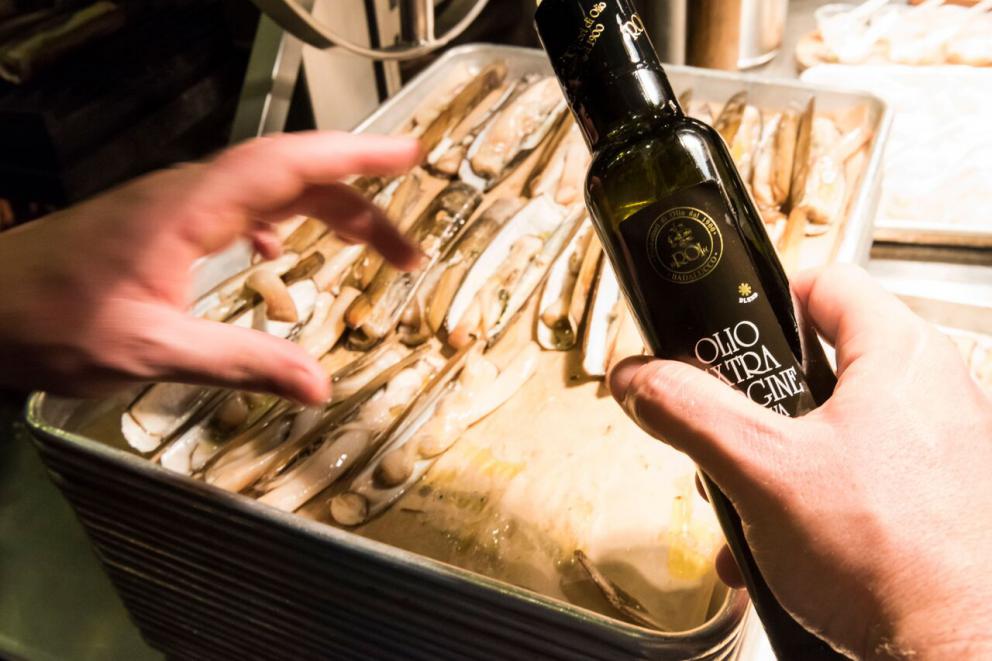 Photogallery














































Caterina Ceraudo and Iacopo Zambarbieri









Susy Ceraudo and her husband Luigi









Razor clams and musky octopus in acquapazza by Michele Carter of Barbara Lynch Gruppo









Agnolotti with stew and brown butter by Michael Schlow, Doretta Tavern in Boston









Suckling pig porchetta by Chris Fischer of Beetlebung Factory in Martha’s Vineyard









White chocolate mousse with licorice and red fruits by Caterina Ceraudo 









Thanks as usual to the sponsors who joined us in the American trip









Berlucchi '61 Rosè














Felicetti (here Fusilloni with a basil emulsion and powdered anchovies by Caterina Ceraudo of Dattilo, in Calabria)














Focaccia with Petra flour






