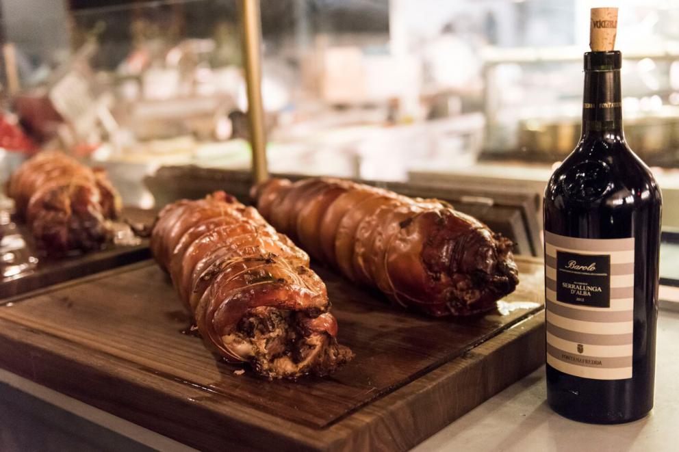 Photogallery














































Caterina Ceraudo and Iacopo Zambarbieri









Susy Ceraudo and her husband Luigi









Razor clams and musky octopus in acquapazza by Michele Carter of Barbara Lynch Gruppo









Agnolotti with stew and brown butter by Michael Schlow, Doretta Tavern in Boston









Suckling pig porchetta by Chris Fischer of Beetlebung Factory in Martha’s Vineyard









White chocolate mousse with licorice and red fruits by Caterina Ceraudo 









Thanks as usual to the sponsors who joined us in the American trip









Berlucchi '61 Rosè














Felicetti (here Fusilloni with a basil emulsion and powdered anchovies by Caterina Ceraudo of Dattilo, in Calabria)














Focaccia with Petra flour









Schinosa extra virgin olive oil









Consorzio dell'Aceto Balsamico di Modena






