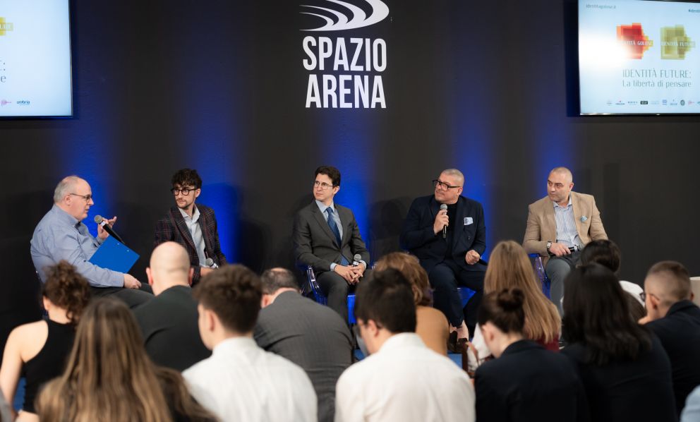 La sala non è un passaggio: è il luogo dove l'esperienza prende forma