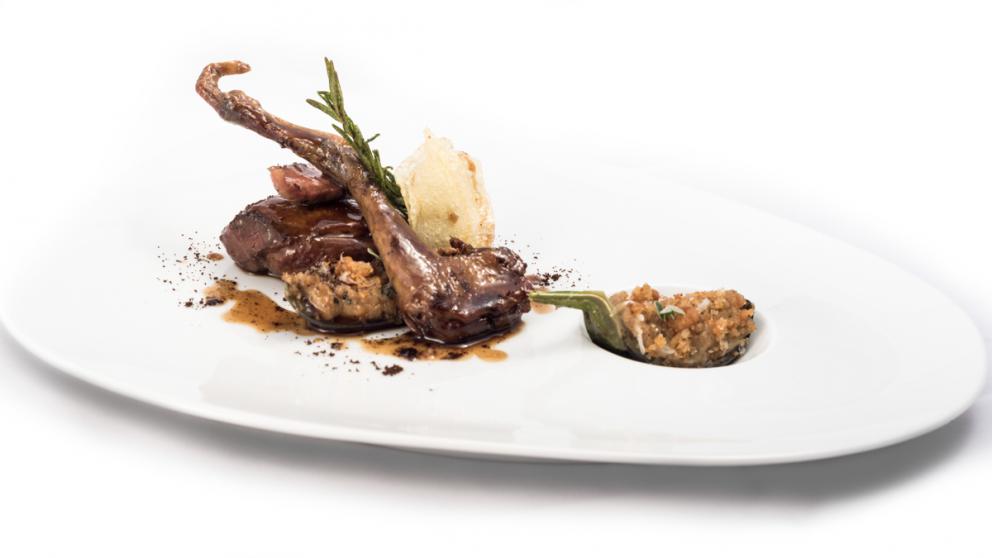 Galleria fotografica






Panino ripieno di panzanella, Cubetto di mortadella grigliato con senape e pistacchio e Sfera di parmigiano









Ravioli d ananas, crema al cocco, rum






