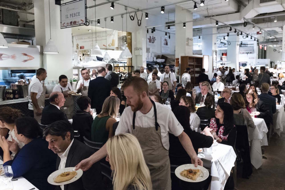 Galleria fotografica






Giancarlo Perbellini di Casa Perbellini, mattatore a Chicago









Gnocchi di polenta di Storo, pane, verze, rape rosse, brodo al caprino e polvere di crosta di Grana Padano, il piatto della lezione di Perbellini in Illinois









Le t-shirt di Eataly









Sarah Grueneberg, chef del ristorante Monteverde di Chicago, una bella sorpresa

 









La pasta di Sarah è quasi cotta…









…e darà vita a splendidi Spaghetti Monograno Felicetti, Grana Padano, pecorino romano e toscano, ricotta di siero di latte, blend di 4 pepi









Carlo Cracco, protagonista di una lezione e di un pranzo a Chicago









The making of… Bacio Perugina

 









Gli Spaghettoni Felicetti con plancton di Carlo Cracco

 









Fusillotti Cappelli Monograno Felicetti e burro affumicato, un primo efficace di Carlo Cracco

 









Pasta ancora protagonista con i deliziosi Sedani Monograno Felicetti e vellutata di fagioli con polpo, abalone della baia di Monterey e pepe affumicato di Michael Tusk, chef del Quince di San Francisco

 









I tortelli al topinambur, primo piatto del pranzo di Eataly Chicago. La firma è ancora di Michael Tusk

 









L’Uovo affumicato presentato da Carlo Cracco al pranzo di Chicago

 









Crostata di buttermilk, il dolce di Chicago firmato a Eataly Chicago da Rob Wing, resident chef

 









Spalla fondente d’agnello, cipolla, mozzarella affumicata e pane al pomodoro, il secondo di Chicago di Giancarlo Perbellini

 









I formaggi di Carozzi: Quader de Cavra, formaggio Branzi, Valtunt della Valsassina

 









Franco Pepe e Lidia Bastianich, protagonisti della lezione d’apertura della settima edizione di Identità New York

 









Tutto esaurito anche quest’anno alla Scuola di Eataly Flatiron

 









Il prologo della lezione numero 2 di New York: Massimo Bottura e Alex Atala vanno in diretta sulla pagina facebook del New York Times. Con loro, la foodjournalist Melissa Clark

 









Massimo Bottura e Alex Atala

 









I passatelli ricavati dagli scarti della pizza, oggetto della lezione newyorkese di Massimo Bottura

 









Massimo Bottura e il fido secondo Davide Di Fabio

 









Alex Atala, passione paulista

 









Il piatto della lezione di Alex Atala: petto di vitello (brisket) con bacuri e cipolle pickled

 









L’omaggio di Massimo Bottura a Identità Golose

 









Massimo Bottura scherza coi ragazzi del suo team

 









La Lasagna di zucchine con pomodori e marinara piccante, il piatto di Matthew Kenney, cuoco vegano e crudista americano

 









La Zuppa di Grana Padano con pomodori pelati e pane raffermo di Niko Romito, co-autore con Kenney della terza e ultima lezione di New York

 









Romito e il metrò

 









Paolo Marchi e Matthew Kenney al pronti-via della cena Dine Around da Eataly Flatiron

 









La Tagliatelle di alghe cacio e pepe di Matthey Kenney al Dine Around

 









Tartufi protagonisti con Urbani Truffles

 









Dine Around: Massimo Bottura spiega ai convenuti il suo “Lenticchia è meglio del caviale”

 









Say cheeese

 









Il resident chef di Eataly Flatiron Fortunato Nicotra al lavoro al Dine Around col suo piatto: Felicetti Conchiglie Nere, Grana Padano e ristretto di pera

 









Le Bombe alla crema di Niko Romito e Dino Como, il dessert del Dine Around

 









Una curiosa espressione parallela di Romito e il suo staff

 









Lidia Bastianch e Niko Romito

 









L’olio è di Villa Manodori

 









Vince Gerasole (qui con Sarah Grueneberg), presentatore delle 5 lezioni nelle due città

 









Giancarlo Perbellini e Sarah Grueneberg

 









Il piatto in tazzina preparato da Carlo Cracco a Chicago per Lavazza

 









Con Carlo Cracco e Michael Tusk, Chiara Zucchetti di Lavazza

 









Cristina Ziliani, autrice di spumeggianti prologhi alle lezioni

 









Nicola Farinetti

 









La pizza di Franco Pepe

 









Paolo Marchi, Melissa Clark, Alex Atala

 









Alex Atala

 









Elisabetta Serraiotto, Consorzio di Tutela Grana Padano, con Massimo Bottura

 









Lieta parentesi della lezione americana di Bottura e Atala: è intervenuto anche Virgilio Martinez, chef numero uno del Sudamerica

 














Nei calici, Birra Moretti e Fontanafredda
 









Franco Pepe e Oscar Farinetti






