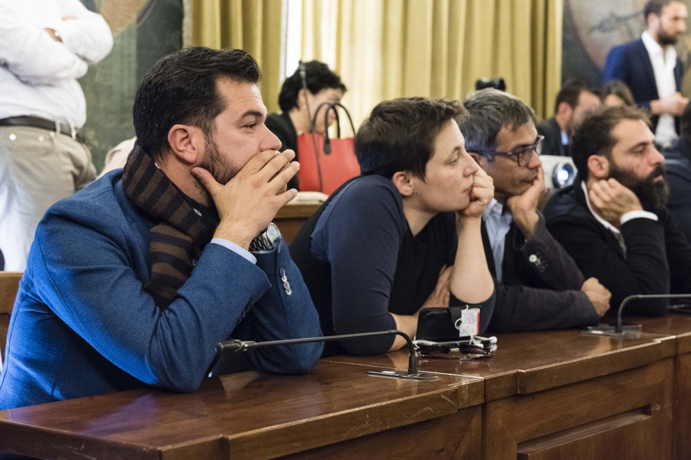 Photogallery











Annie Féolde e Aimo Moroni









Andrea Berton con Davide Oldani









Un attento Pietro Leemann









Alcuni soci benemeriti: Alfonso Iaccarino, Annie Féolde, Aimo e Nadia Moroni









L'applauditissimo intervento di Corrado Assenza









Cesare Battisti, Marco Sacco, Renato Bosco e Pietro Zito. Sacco ha dichiarato: «Soprattutto dopo Expo 2015, siamo riconosciuti tra i Paesi con il maggior capitale di storia e cultura enogastronomica. Oggi  il Governo ci premia affidandoci ufficialmente una missione che da tempo già molti di noi perseguivano singolarmente. Valorizzeremo così in sinergia con le Istituzioni un patrimonio che è di tutti, portando nel mondo l’arte culinaria nel nostro dna di chef, cuochi, piazzaioli e ristoratori»

 









L'intervento di Davide Oldani









Alfonso Iaccarino














Assenza dialoga con Sacco, Battisti in mezzo ai due









Aimo e Nadia Moroni









Cristina Bowerman e Carlin Petrini














Chiacchiere tra Moreno Cedroni e Pietro Zito









Carlo Cracco sul palco









Sacco, Bosco e Battisti









Franco Pepe e Paolo Marchi









Alessandro Gilmozzi e Paolo Marchi presentano il simbolo dell'associazione














Stretta di mano tra Carlin Petrini e Paolo Marchi














Alessandro Gilmozzi, Simone Padoan, Roy Caceres, Daniele Usai







