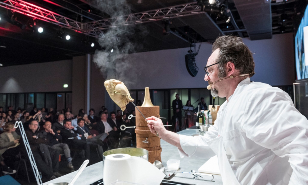Paolo Lopriore and his creative combination for a convivial table