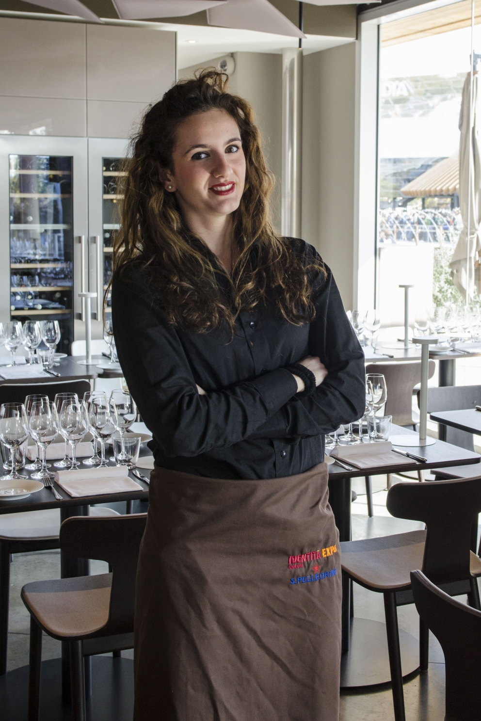 Galleria fotografica






Andrea Ribaldone dà indicazioni alla squadra








In posa








Briefing prima del serivizio








Con Ugo Alciati








Viviana Varese spiega i piatti ai camerieri








Riunione con Anthony Genovese























Con Carlo Cracco








































