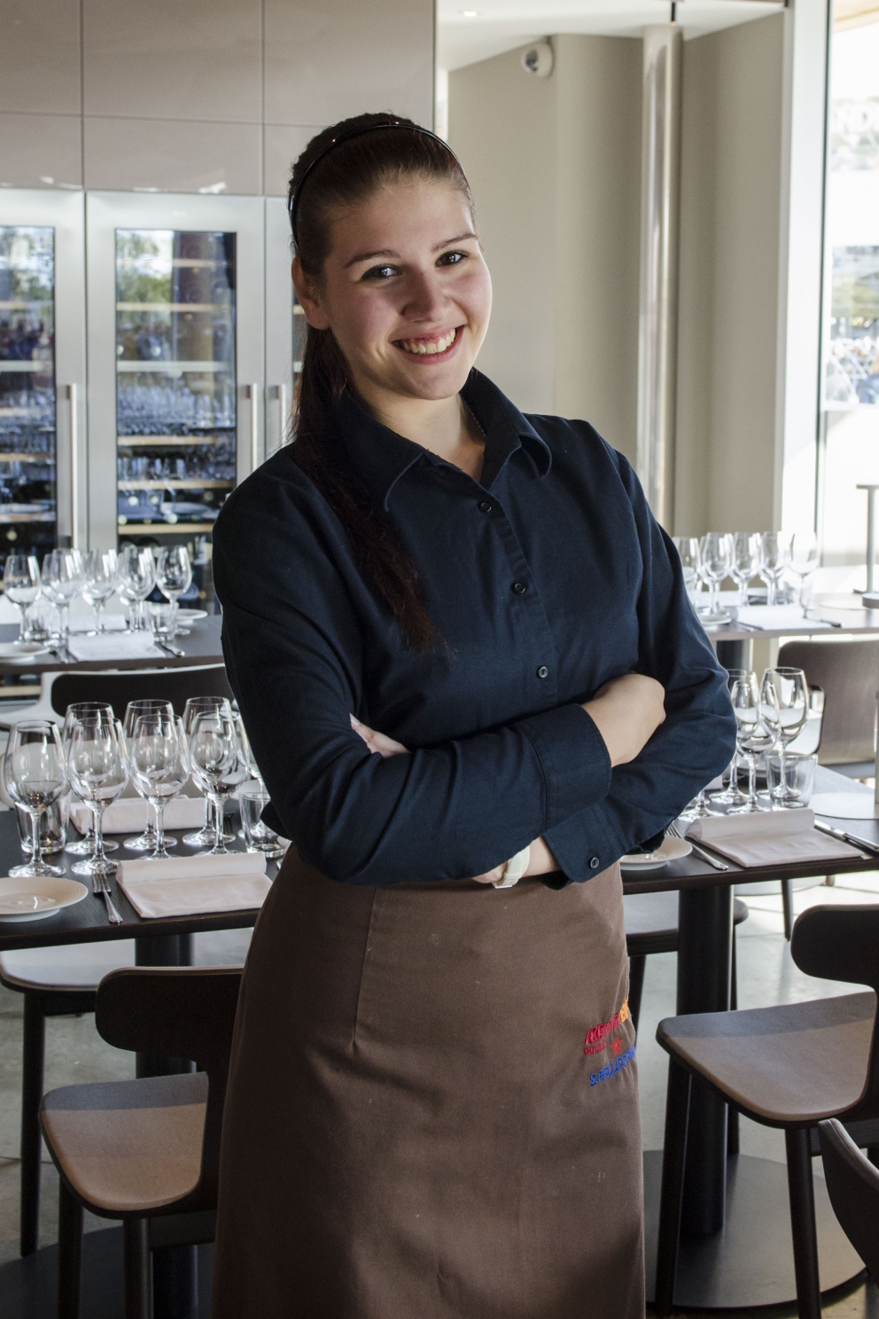 Galleria fotografica






Andrea Ribaldone dà indicazioni alla squadra








In posa








Briefing prima del serivizio








Con Ugo Alciati








Viviana Varese spiega i piatti ai camerieri








Riunione con Anthony Genovese























Con Carlo Cracco













































