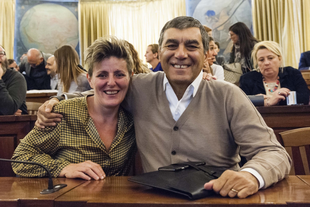 Photogallery











Annie Féolde e Aimo Moroni









Andrea Berton con Davide Oldani









Un attento Pietro Leemann









Alcuni soci benemeriti: Alfonso Iaccarino, Annie Féolde, Aimo e Nadia Moroni









L'applauditissimo intervento di Corrado Assenza









Cesare Battisti, Marco Sacco, Renato Bosco e Pietro Zito. Sacco ha dichiarato: «Soprattutto dopo Expo 2015, siamo riconosciuti tra i Paesi con il maggior capitale di storia e cultura enogastronomica. Oggi  il Governo ci premia affidandoci ufficialmente una missione che da tempo già molti di noi perseguivano singolarmente. Valorizzeremo così in sinergia con le Istituzioni un patrimonio che è di tutti, portando nel mondo l’arte culinaria nel nostro dna di chef, cuochi, piazzaioli e ristoratori»

 









L'intervento di Davide Oldani









Alfonso Iaccarino














Assenza dialoga con Sacco, Battisti in mezzo ai due









Aimo e Nadia Moroni









Cristina Bowerman e Carlin Petrini














Chiacchiere tra Moreno Cedroni e Pietro Zito









Carlo Cracco sul palco









Sacco, Bosco e Battisti









Franco Pepe e Paolo Marchi









Alessandro Gilmozzi e Paolo Marchi presentano il simbolo dell'associazione














Stretta di mano tra Carlin Petrini e Paolo Marchi














Alessandro Gilmozzi, Simone Padoan, Roy Caceres, Daniele Usai









Giuseppe Carrus, Antonia Klugmann, Roberto Petza, Manuel Costardi









Daniele Usai, Giulio Terrinoni, ​Anthony Genovese






