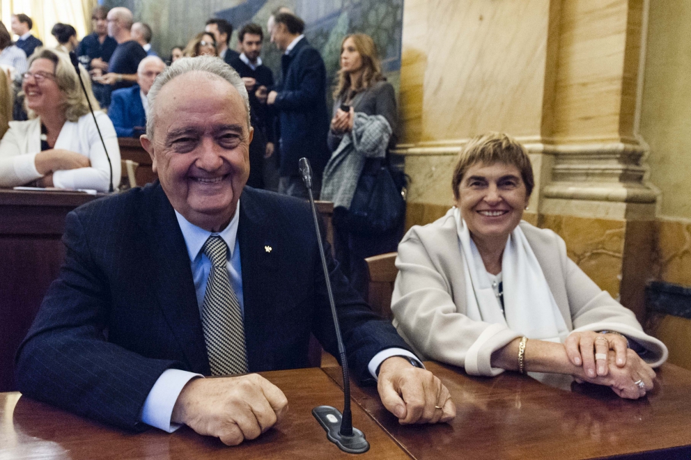 Photogallery











Annie Féolde e Aimo Moroni









Andrea Berton con Davide Oldani









Un attento Pietro Leemann









Alcuni soci benemeriti: Alfonso Iaccarino, Annie Féolde, Aimo e Nadia Moroni









L'applauditissimo intervento di Corrado Assenza









Cesare Battisti, Marco Sacco, Renato Bosco e Pietro Zito. Sacco ha dichiarato: «Soprattutto dopo Expo 2015, siamo riconosciuti tra i Paesi con il maggior capitale di storia e cultura enogastronomica. Oggi  il Governo ci premia affidandoci ufficialmente una missione che da tempo già molti di noi perseguivano singolarmente. Valorizzeremo così in sinergia con le Istituzioni un patrimonio che è di tutti, portando nel mondo l’arte culinaria nel nostro dna di chef, cuochi, piazzaioli e ristoratori»

 









L'intervento di Davide Oldani









Alfonso Iaccarino














Assenza dialoga con Sacco, Battisti in mezzo ai due






