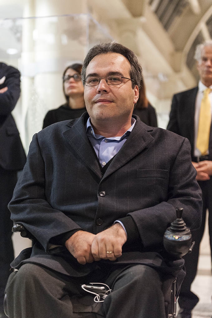 Galleria fotografica






Camilla Pietrantonio del Centro Clinico Nemo, infaticabile organizzatrice della serata









In cucina si prepara lo Sgombro Amarcord di Misha Sukyas del ristorante Puzzle: è marinato nel sangue di bue









I bun, panini al vapore, di Eugenio Roncoroni de Al Mercato









Alessandro Procopio del team Oldani, ristorante D'O di Cornaredo









Misha Sukyas e Matteo Monti del ristorante Rebelor del Pont di Milano









Con Sukyas e Monti, ragazze impegnate nell'organizzazione della serata Nemo. Seconda da sinistra, Daria Abbondi di Magenta Bureau









Il midollo alla brace, metà della pietanza che cucinerà Diego Rossi del ristorante Trippa di Milano









Diego Rossi ed Eugenio Roncoroni









Monti, Rossi, Eugenio Boer di Essenza (Milano) e Christian Milone della Trattoria Zappatori di Pienrolo (Torino)









Eruzione al limone di Roberto Di Pinto del Bulgari di Milano, assente giustificato causa viaggio di nozze









Il riso di Boer e Milone









Christian Milone














La Bruschetta toscana secondo i disfagici di Matteo Monti









Alberto Fontana, presidente della Fondazione Serena/Nemo e lo chef Davide Oldani









Tanti i ragzzi impegnati e i volontari della serata









Giacomo Gironi (Al Mercato, responsabile della sala nella cena di Nemo), Milone e Boer
























Paolo Marchi e Claudio Ceroni di Identità Golose














La serata è stata allietata dalle musiche di Fabius Constable & The Celtic Harp Orchestra









Il panettone con zabaione di Andrea Besuschio, pasticciere di Abbiategrasso
























Oldani con Renato Pocaterra, segretario generale di Fondazione Serena/Nemo









Tartare di angus grass fed e middolo alla brace di Diego Rossi









Monti & Roncoroni














Gironi scherza con Desireé Nardone di Food Genius Academy: lo staff di sala è stato coordinato da loro














Marco Trivelli, direttore generale Ospedale Niguarda






