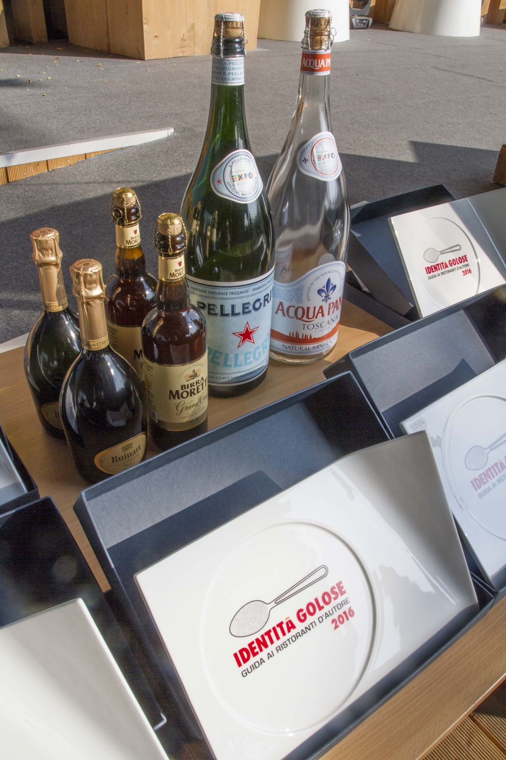 Galleria fotografica






Il palco, pronto per la presentazione





