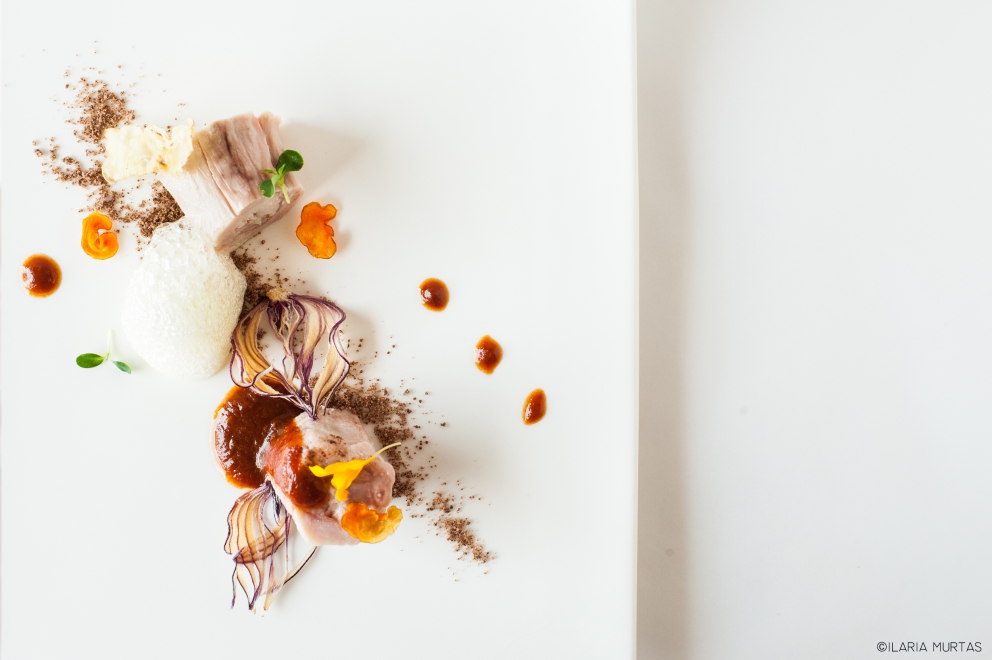 Galleria fotografica






Il Mio Crudo di Mare
 









Fondale Marino in carpione









Cappon Magro "2016"









Bottoni all'extravergine di oliva taggiasca, acciuga salata, tartufo nero e caviale di Chardonnay 2013 Castello di Gabiano






