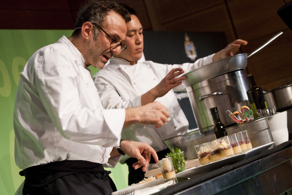 Galleria fotografica






Identità di libertà 2010 - Preparazioni








Identità di libertà 2010 - Il palco








Identità di libertà 2010 - Pietro Zito, chef del ristorante Antichi Sapori a Montegrosso d'Andria (Barletta-Andria-Trani)





