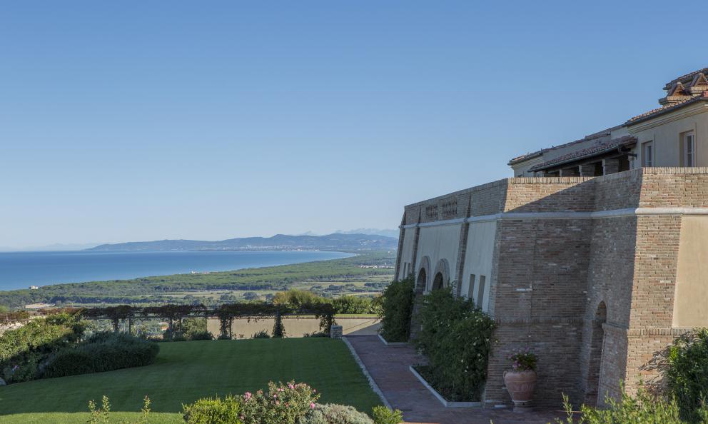 In cantina - Tenuta Argentiera, orgoglio di Bolgheri