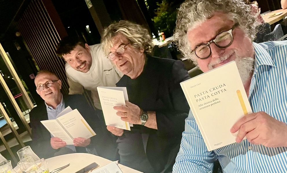 Pasta cruda Pasta cotta, in un libro la (ri)nascita della gastronomia scientifica