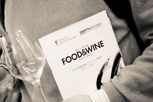 Galleria fotograficaA sinistra, Roberto Ceraudo, vignaiolo calabrese e tra i grandi protagonisti di Milano Food & Wine FestivalClaudio Sadler, cuoco protagonista di MF&WF (foto Ezio Zigliani)Federico Graziani del Luogo di Aimo e Nadia e Luca Gardini, due grandi sommelier (foto Ezio Zigliani)Pietro Zito, cuoco di Antichi Sapori a Montegrosso d'Andria (foto Ezio Zigliani)All'estrema destra, Davide Oldani del D'O di Cornaredo (Milano, foto Ezio Zigliani)Massimo Bottura (foto Ezio Zigliani)foto Ezio Zigliani