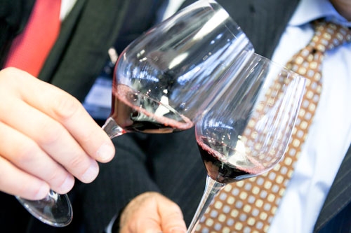 Galleria fotograficaA sinistra, Roberto Ceraudo, vignaiolo calabrese e tra i grandi protagonisti di Milano Food & Wine FestivalClaudio Sadler, cuoco protagonista di MF&WF (foto Ezio Zigliani)Federico Graziani del Luogo di Aimo e Nadia e Luca Gardini, due grandi sommelier (foto Ezio Zigliani)Pietro Zito, cuoco di Antichi Sapori a Montegrosso d'Andria (foto Ezio Zigliani)All'estrema destra, Davide Oldani del D'O di Cornaredo (Milano, foto Ezio Zigliani)Massimo Bottura (foto Ezio Zigliani)foto Ezio Zigliani