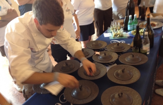 Galleria fotografica






A spasso tra i canali di Venezia. Esclusa l'estemporanea grandinata di domenica 24, la dodicesima edizione della S.Pellegrino Cooking Cup ha regalato un clima memorabile








Globetrotter, signature dish di Lorenzo Cogo alla Cooking Cup 2012








Il signature dish di Martin Volkaerts, belga dell'Air du Temps








Aragosta con vinaigrette d’ostrica e quinoa croccante, piatto che è valso a David Frenkel del Pronto di Tel Aviv, Israele, il People Choice’s Award 2012








Dumpling di lardo e gamberi con asparagi, tartufi di mare e erbe estive, signature dish di Richard Ousby del Quay di Sydney, Young Chef of the Year 2012








Bietola di sgombro con crema d'aglio, piselli e riso saltato, il piatto cucinato in mare dal vincitore Richard Ousby








La pietanza disegnata sabato sera da Jacob Holmstrom del Gastrologik di Stoccolma: un viaggio attorno al salmone che ha convinto tutti i giurati (e che gli è valso il secondo posto finale)








Daniel Berlin, Massimo Bottura, Davide Scabin, la foodblogger Lydia Capasso, Mauro Colagreco e Franco Favaretto valutano i piatti in gara nella hall del Molino Stucky Hilton di Venezia, teatro della prima sera dell'evento








Particolare del piatto del giovane cuoco russo in concorso: Anatoly Kazakov del Bon di Mosca








Domenica mattina, tutti i cuochi al mercato del pesce di Rialto a cercare gli ingredienti del Mystery Basket con cui comporre la ricetta a bordo








Delizie a Rialto








Il plotone di erbe aromatiche acquistate a Rialto da Lorenzo Cogo prende il largo sul watertaxi








Si comincia (cucinando e strambando)








Nuvoloni all'orizzonte








Nuvoloni all'orizzonte bis








Giuria a tavola a bordo del Timoteo, barcone attraccato all'isola di San Giorgio cui arrivano tutti i piatti cucinati dai concorrenti in barca. Si riconoscono Francesca Barberini, presidente del cook panel, Luke Dale Roberts, Davide Scabin e Mauro Colagreco








Massimo Bottura e Daniel Berlin





