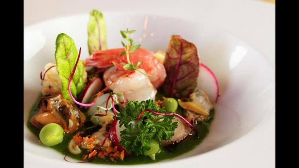 Photogallery






Iside De Cesare, La Parolina, Acquapendente (Viterbo)

Cod, garlic, oil and chilli pepper









Gianfranco Pascucci, Pascucci al Porticciolo, Fiumicino (Rome)

Eel tortelli in a broth of miso and caviar. Lake of Burano, WWF oasis: eel, myrtle and lentiscus. We’re collaborating with the WWF oases to give a "taste" to these places (photo by Andrea Di Lorenzo)






