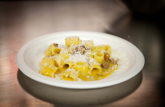 Galleria fotografica
















Luigi Taglienti e la sua Cipolla e quinto quarto













Luigi Sartini di Righi, ristorante di San Marino























I dolci dei Cerea


















Roberto Okabe








Alessandro Pipero e Luciano Monosilio





