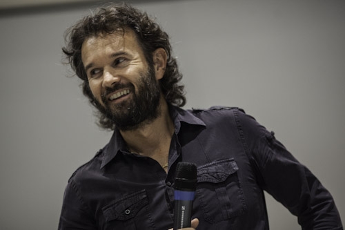 Galleria fotograficaHangar Bicocca, via Chiese 2, Milano. Per la prima volta teatro della presentazione della Guida di Identit&agrave;, &egrave; uno spazio polifunzionale nato nel 2004 dalla riconversione a spazio d&rsquo;arte contemporanea di un ex stabilimento appartenuto alla BredaAperto da gioved&igrave; a domenica, dalle 11 alle 23L'Hangar &egrave; anche HB Kids, programma di attivit&agrave; concepito apposta per i bimbi dai 12 ai 14 anni e le loro famiglie&nbsp;I Sette Palazzi Celesti di Anselm Kiefer, mostra permanente dell'HangarCon le permanenti, anche splendide mostre temporanee come Unidisplay di Carsten Nicolai, a&nbsp;cura di Chiara Bertola e Andrea LissoniSedie in attesa della conferenza di Identit&agrave;Claudio Scavizzi, regista di produzione, Magenta BureauRiunione pre-conferenza: Cinzia Benzi, colonna commerciale di Identit&agrave; Golose e Paolo MarchiAll'accoglienza: Annalisa Bianchi ed Elisa Pella di Magenta BureauClaudio Ceroni, presidente di Magenta Bureau, l'altra met&agrave; di Identit&agrave; GolosePaolo Marchi, l'altra met&agrave; di Identit&agrave; Golose, curatore della GuidaMain sponsorCarlo Cracco, ristorante CraccoOre 10.30, la sala inizia lentamente a riempirsiOre 11, la sala &egrave; gremita. In foto si riconoscono, da sinistra, Lorenzo Cogo, Fabio Pisani,&nbsp;Antonio Santini, Stefania Moroni, Gennaro Esposito, Mario Peqini, Alessandro NegriniTarsia Trevisan, giornalista di Class Life e splendida conduttrice della giornataFabio Barbaglini, da poco al timone della gloriosa Antica Osteria del Ponte di Cassinetta di Lugagnano (Milano)