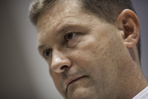 Galleria fotograficaHangar Bicocca, via Chiese 2, Milano. Per la prima volta teatro della presentazione della Guida di Identit&agrave;, &egrave; uno spazio polifunzionale nato nel 2004 dalla riconversione a spazio d&rsquo;arte contemporanea di un ex stabilimento appartenuto alla BredaAperto da gioved&igrave; a domenica, dalle 11 alle 23L'Hangar &egrave; anche HB Kids, programma di attivit&agrave; concepito apposta per i bimbi dai 12 ai 14 anni e le loro famiglie&nbsp;I Sette Palazzi Celesti di Anselm Kiefer, mostra permanente dell'HangarCon le permanenti, anche splendide mostre temporanee come Unidisplay di Carsten Nicolai, a&nbsp;cura di Chiara Bertola e Andrea LissoniSedie in attesa della conferenza di Identit&agrave;Claudio Scavizzi, regista di produzione, Magenta BureauRiunione pre-conferenza: Cinzia Benzi, colonna commerciale di Identit&agrave; Golose e Paolo MarchiAll'accoglienza: Annalisa Bianchi ed Elisa Pella di Magenta BureauClaudio Ceroni, presidente di Magenta Bureau, l'altra met&agrave; di Identit&agrave; GolosePaolo Marchi, l'altra met&agrave; di Identit&agrave; Golose, curatore della GuidaMain sponsorCarlo Cracco, ristorante CraccoOre 10.30, la sala inizia lentamente a riempirsiOre 11, la sala &egrave; gremita. In foto si riconoscono, da sinistra, Lorenzo Cogo, Fabio Pisani,&nbsp;Antonio Santini, Stefania Moroni, Gennaro Esposito, Mario Peqini, Alessandro NegriniTarsia Trevisan, giornalista di Class Life e splendida conduttrice della giornataFabio Barbaglini, da poco al timone della gloriosa Antica Osteria del Ponte di Cassinetta di Lugagnano (Milano)Carlo CraccoLuigi Taglienti, Trussardi alla Scala