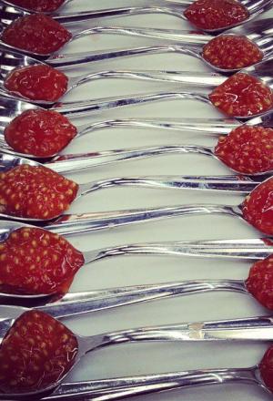 Galleria fotograficaFulvio Pierangelini, a lungo chef del Gambero Rosso di San Vincenzo (Livorno)La celebre Passatina di ceci con gamberi di Fulvio Pierangelini (qua il racconto integrale della lezione)Davide Scabin, chef del Combal.Zero di Rivoli (Torino)Il cyber egg di Davide Scabin, piatto simbolo del cuoco piemontesePasta salad di Davide ScabinVittorio Fusari, Dispensa Pane e Vini ad Adro (Brescia)L&rsquo;Interpretazione dell&rsquo;agnello di Alpago di Vittorio FusariLa pecora con gli occhiali della Val di Fanes, Vittorio FusariVirgilio Martinez, ristorante Central, Lima, Per&ugrave;
&nbsp;Capasanta, ka&ntilde;ihua&nbsp;di Ayaviri, emulsione di camu-camu di Virgilio MartinezErba andina/patata essiccata a 3mila metri, cacao amazzonico e giardino di Virgilio MartinezMeryem Cherkaoui de La Maison du Gourmet di Casablanca, MaroccoVongole allo zafferano in brodo con sapori marocchini, mandorle, fave e croccante di&nbsp;Meryem CherkaouCarlos Garcia, chef del ristorante Alto di Caracas, VenezuelaOssobuco nero con ossobuco di patata e soffritto criollo di Carlos GarciaLingua di cacao, Carlos Garcia