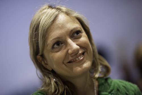 Galleria fotograficaHangar Bicocca, via Chiese 2, Milano. Per la prima volta teatro della presentazione della Guida di Identit&agrave;, &egrave; uno spazio polifunzionale nato nel 2004 dalla riconversione a spazio d&rsquo;arte contemporanea di un ex stabilimento appartenuto alla BredaAperto da gioved&igrave; a domenica, dalle 11 alle 23L'Hangar &egrave; anche HB Kids, programma di attivit&agrave; concepito apposta per i bimbi dai 12 ai 14 anni e le loro famiglie&nbsp;I Sette Palazzi Celesti di Anselm Kiefer, mostra permanente dell'HangarCon le permanenti, anche splendide mostre temporanee come Unidisplay di Carsten Nicolai, a&nbsp;cura di Chiara Bertola e Andrea LissoniSedie in attesa della conferenza di Identit&agrave;Claudio Scavizzi, regista di produzione, Magenta BureauRiunione pre-conferenza: Cinzia Benzi, colonna commerciale di Identit&agrave; Golose e Paolo MarchiAll'accoglienza: Annalisa Bianchi ed Elisa Pella di Magenta BureauClaudio Ceroni, presidente di Magenta Bureau, l'altra met&agrave; di Identit&agrave; GolosePaolo Marchi, l'altra met&agrave; di Identit&agrave; Golose, curatore della GuidaMain sponsorCarlo Cracco, ristorante CraccoOre 10.30, la sala inizia lentamente a riempirsiOre 11, la sala &egrave; gremita. In foto si riconoscono, da sinistra, Lorenzo Cogo, Fabio Pisani,&nbsp;Antonio Santini, Stefania Moroni, Gennaro Esposito, Mario Peqini, Alessandro NegriniTarsia Trevisan, giornalista di Class Life e splendida conduttrice della giornataFabio Barbaglini, da poco al timone della gloriosa Antica Osteria del Ponte di Cassinetta di Lugagnano (Milano)Carlo CraccoLuigi Taglienti, Trussardi alla ScalaChicco Cerea, Da Vittorio a Brusaporto (Bergamo)