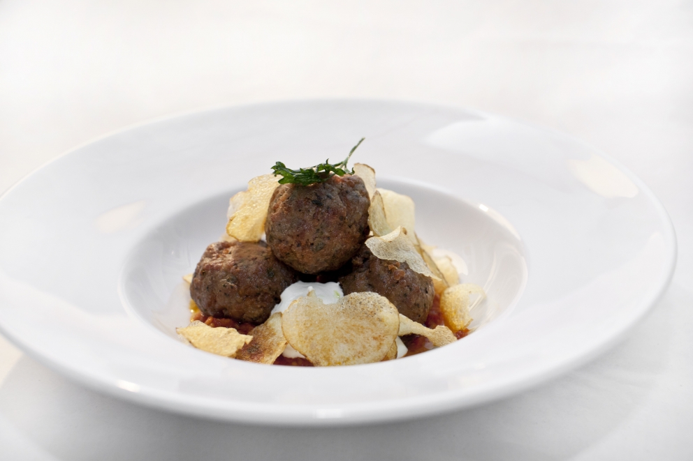 PhotogalleryCold tomato soup with vegetable brunoise, toasted bread with mizidra&nbsp;(Yiannis Loukakos)Saut&eacute;ed tuna filet with aubergine caponata (Yiannis Loukakos)Crispy fried shrimps from the Amvrakikos Gulf with tarama and caper sauce (Yiannis Loukakos)Spicy chicken pita wraps with tomato and yogurt sauce (Yiannis Loukakos)