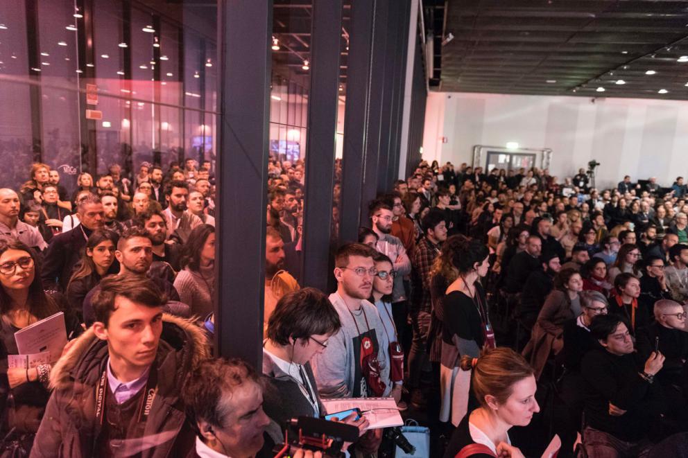 Galleria fotografica






Yannick Alléno davantin allo stand S.Pellegrino "The Experienze Table"









Matteo Lunelli, Oscar Farinetti, Francesco Cerea e, seduti, Josep Roca e Antonio Santini









Francesca Romana Barberini allo stand Petra Molino Quaglia









Massimo Bottura & selfie









Franco Pepe e Carlo Cracco









Fabrizio Ferrari e Nicola Fossaceca allo stand della Fondazione Birra Moretti









Gran folla: là in fondo c'è Pino Cuttaia...









Stand del Consorzio Tutela Grana Padano Dop, con Elisabetta Serraiotto









Paolo Parisi, Simone Rugiati & friends









Elio Sironi alla The Experience Table, che ha servito 800 coperti in tre giorni









Selfie con Viviana Varese e Francesca Romana Barberini



















Paolo Griffa









Oscar Farinetti e Claudio Ceroni









Yannick Alléno, Camilla Lunelli, Davide Oldani









Annie Féolde, Franco Pepe









Ri-Bottura da Lavazza









Solaika Marrocco alla Fondazione Birra Moretti









Marco Stabile









Renato Bosco






