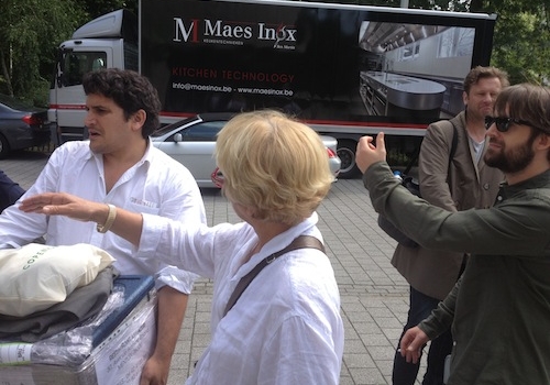 Photogallery






With 250thousand inhabitants, Gent (or Gand) is the third largest city in Belgium. With its canals and its laid back life, it competes with Bruges for the title most beautiful city in the Flanders 








The Sunday began at the Flemish Food Fest, a festival in which everyone was grilling all sorts of food. In the photo, the chef table with many of the chefs that were to be the protagonists of the Gelinaz! dinner





