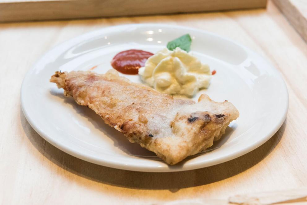 Photogallery






350 guests, divided into six shifts














Virgilio Martinez with assistant Lorenzo Dal Bo









Nicola Farinetti and Corrado Scaglione














Caterina and Susy Ceraudo









Bobo Cerea and his explosive cannoncini 









Ana Ros









Massimo Bottura














Corrado Scaglione






