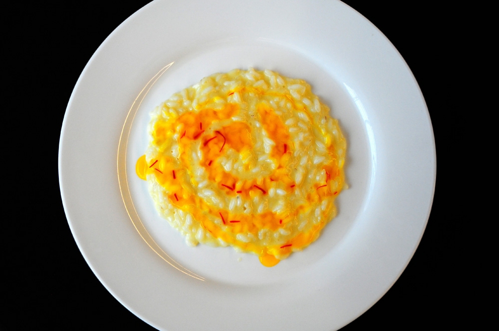 Galleria fotografica






Federico Graziani e Alessandro Negrini, sommelier e chef de Il Luogo di Aimo e Nadia a Milano








La lezione di Alessandro Negrini








Il Risotto carnaroli in guazzetto di mare di Alessandro Negrini








Il cooking show di Andrea Berton, chef del Trussardi alla Scala a Milano








Gli spaghetti alla chitarra di Andrea Berton








Gli spaghetti alla chitarra di Andrea Berton








Elio Sironi, chef del Bulgari a Milano








Il cooking show di Pietro Leemann, chef del Joia a Milano








La preparazione del Raviolo a mano di Pietro Leemann








Il Raviolo a mano di Pietro Leemann








Zuccherino, dessert servito da Pietro Leemann








Paolo Marchi introduce Giacomo Gallina, chef del Bice a Milano








La preparazione del lunch di Giacomo Gallina








Le Ranocchie riavvolte al burro d'erbe con timballo di crescione e aglietto di Giacomo Gallina








Il Padiglione Italia








Paolo Marchi introduce Alessandro Procopio, della brigata di cucina del D'O a Cornaredo (Milano), a rappresentare lo chef Davide Oldani








La preparazione di Zafferano e riso alla Milanese D'O








La mantecatura del risotto





