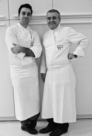 Galleria fotograficaFulvio Pierangelini, a lungo chef del Gambero Rosso di San Vincenzo (Livorno)La celebre Passatina di ceci con gamberi di Fulvio Pierangelini (qua il racconto integrale della lezione)Davide Scabin, chef del Combal.Zero di Rivoli (Torino)Il cyber egg di Davide Scabin, piatto simbolo del cuoco piemontesePasta salad di Davide ScabinVittorio Fusari, Dispensa Pane e Vini ad Adro (Brescia)L&rsquo;Interpretazione dell&rsquo;agnello di Alpago di Vittorio FusariLa pecora con gli occhiali della Val di Fanes, Vittorio FusariVirgilio Martinez, ristorante Central, Lima, Per&ugrave;
&nbsp;Capasanta, ka&ntilde;ihua&nbsp;di Ayaviri, emulsione di camu-camu di Virgilio MartinezErba andina/patata essiccata a 3mila metri, cacao amazzonico e giardino di Virgilio MartinezMeryem Cherkaoui de La Maison du Gourmet di Casablanca, MaroccoVongole allo zafferano in brodo con sapori marocchini, mandorle, fave e croccante di&nbsp;Meryem CherkaouCarlos Garcia, chef del ristorante Alto di Caracas, VenezuelaOssobuco nero con ossobuco di patata e soffritto criollo di Carlos GarciaLingua di cacao, Carlos GarciaOstrica di pomodoro di&nbsp;Roberta Sudbrack del ristorante Sudbrack di Rio de Janeiro (Brasile)Enrique Olvera, Pujol, Citt&agrave; del Messico, MessicoPlatano, ralladura di macadamia,&nbsp;hierba buena e crema di agrumi di Enrique Olvera