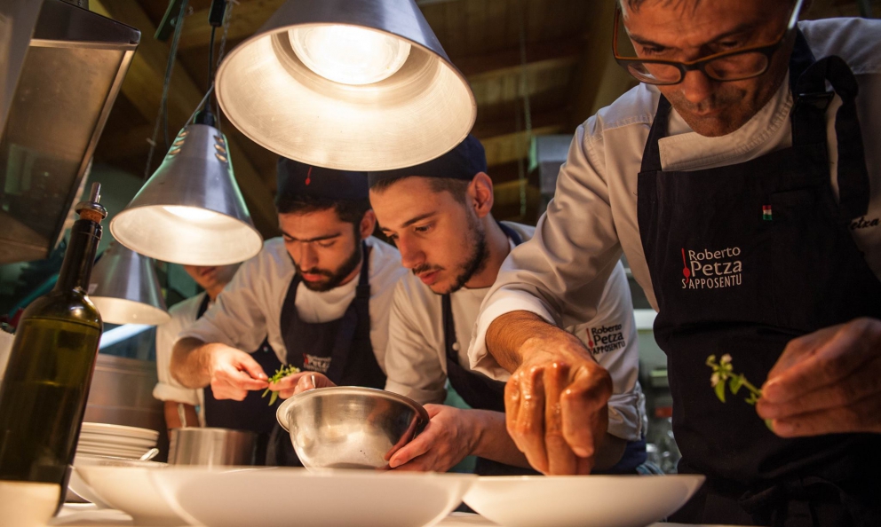 Roberto Petza e la buona cucina spiegata al popolo