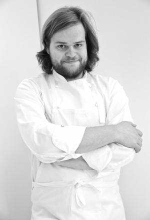 Galleria fotograficaFulvio Pierangelini, a lungo chef del Gambero Rosso di San Vincenzo (Livorno)La celebre Passatina di ceci con gamberi di Fulvio Pierangelini (qua il racconto integrale della lezione)Davide Scabin, chef del Combal.Zero di Rivoli (Torino)Il cyber egg di Davide Scabin, piatto simbolo del cuoco piemontesePasta salad di Davide ScabinVittorio Fusari, Dispensa Pane e Vini ad Adro (Brescia)L&rsquo;Interpretazione dell&rsquo;agnello di Alpago di Vittorio FusariLa pecora con gli occhiali della Val di Fanes, Vittorio FusariVirgilio Martinez, ristorante Central, Lima, Per&ugrave;
&nbsp;Capasanta, ka&ntilde;ihua&nbsp;di Ayaviri, emulsione di camu-camu di Virgilio MartinezErba andina/patata essiccata a 3mila metri, cacao amazzonico e giardino di Virgilio MartinezMeryem Cherkaoui de La Maison du Gourmet di Casablanca, MaroccoVongole allo zafferano in brodo con sapori marocchini, mandorle, fave e croccante di&nbsp;Meryem CherkaouCarlos Garcia, chef del ristorante Alto di Caracas, VenezuelaOssobuco nero con ossobuco di patata e soffritto criollo di Carlos GarciaLingua di cacao, Carlos GarciaOstrica di pomodoro di&nbsp;Roberta Sudbrack del ristorante Sudbrack di Rio de Janeiro (Brasile)Enrique Olvera, Pujol, Citt&agrave; del Messico, MessicoPlatano, ralladura di macadamia,&nbsp;hierba buena e crema di agrumi di Enrique OlveraMassimiliano e Valentino Marcattilii, San Domenico di Imola (Bologna)Uovo in raviolo di Valentino Marcattilii, grande classico della cucina italiana